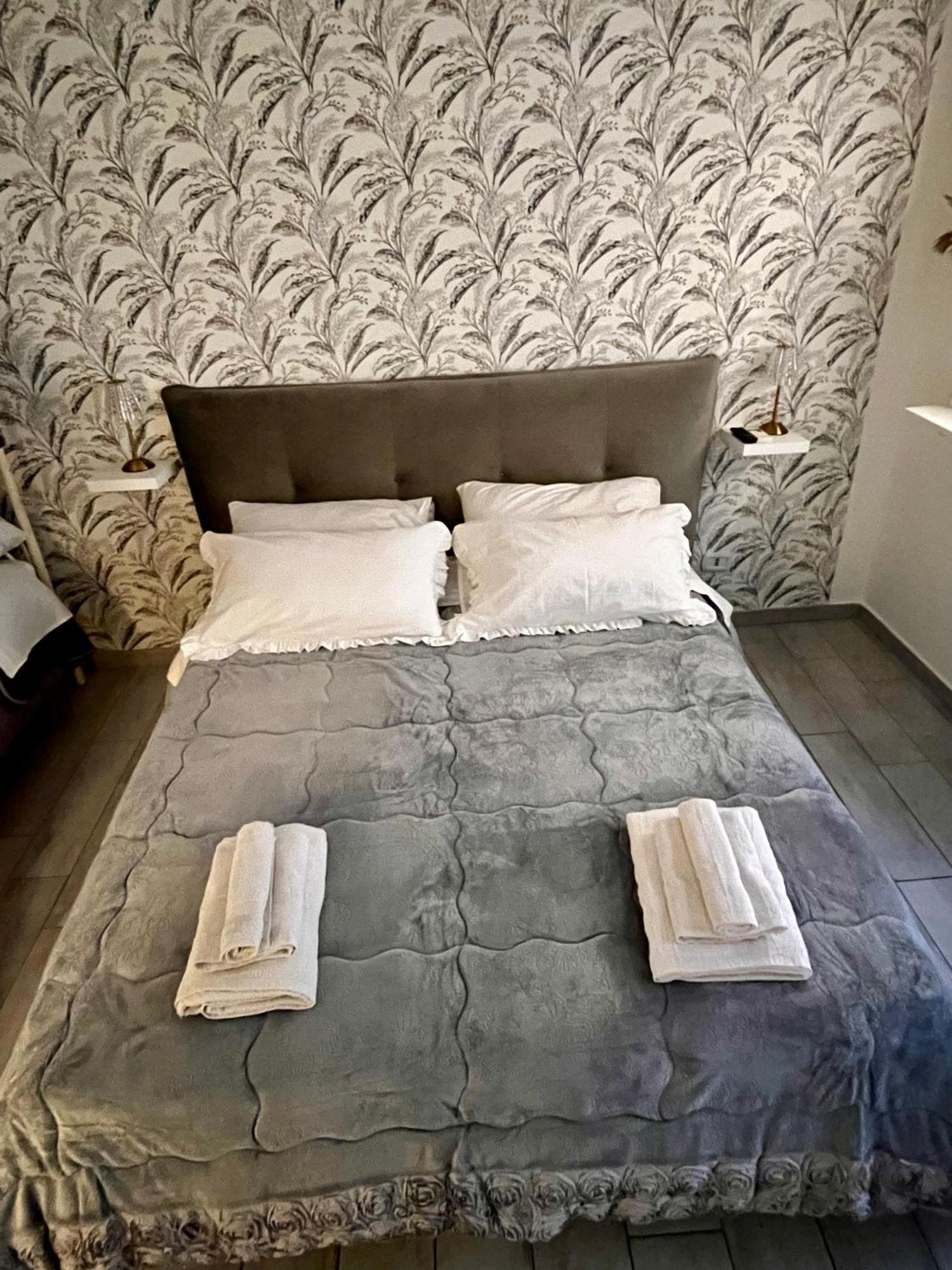 Napoli Verace - Centro Storico Spaccanapoli Apartment Exterior foto